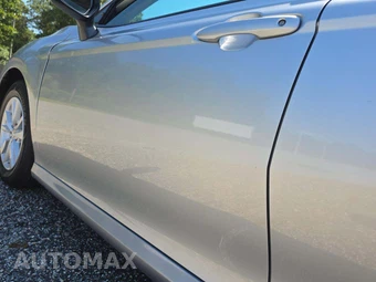 2025 Toyota Camry LE - miniatura 20