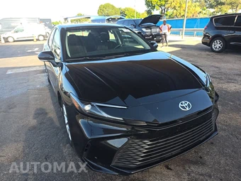 2025 Toyota Camry LE - miniatura 3