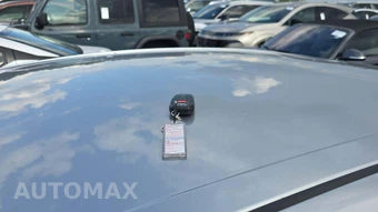 2025 Toyota Camry LE - miniatura 18