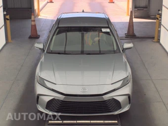 2025 Toyota Camry LE - miniatura 2
