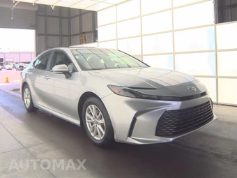 2025 Toyota Camry LE - miniatura 3