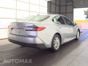 2025 Toyota Camry LE - miniatura 4