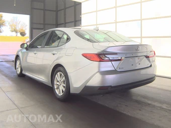 2025 Toyota Camry LE - miniatura 6