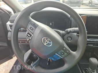 2025 Toyota Camry LE - miniatura 10