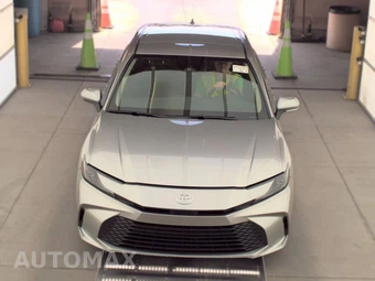 2025 Toyota Camry LE - miniatura 2