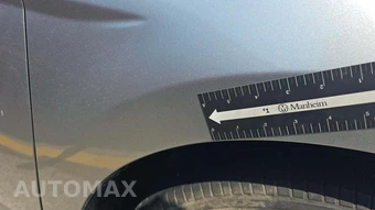 2025 Toyota Camry LE - miniatura 25