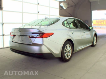 2025 Toyota Camry LE - miniatura 4