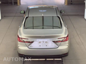 2025 Toyota Camry LE - miniatura 5