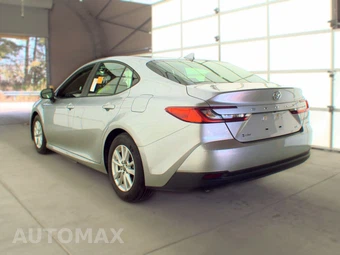 2025 Toyota Camry LE - miniatura 6