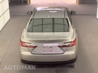 2025 Toyota Camry LE - miniatura 5
