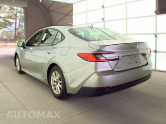 2025 Toyota Camry LE - miniatura 6