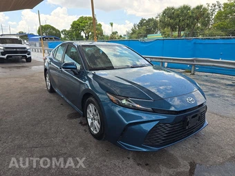 2025 Toyota Camry LE - miniatura 3