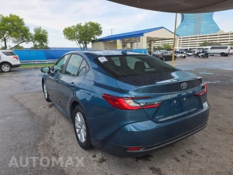 2025 Toyota Camry LE - miniatura 6
