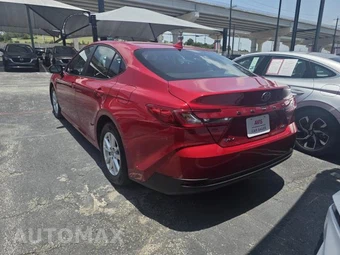 2025 Toyota Camry LE - miniatura 17