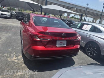 2025 Toyota Camry LE - miniatura 18