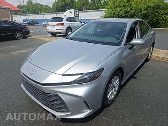 2025 Toyota Camry LE - miniatura 2