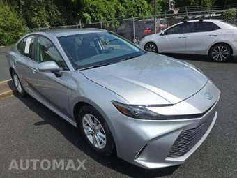 2025 Toyota Camry LE - miniatura 5