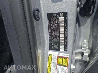 2025 Toyota Camry LE - miniatura 6