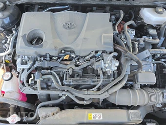 2025 Toyota Camry LE - miniatura 16