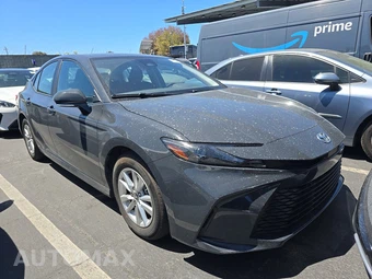 2025 Toyota Camry LE - miniatura 3