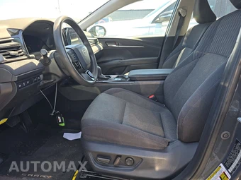 2025 Toyota Camry LE - miniatura 7
