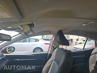 2025 Toyota Camry LE - miniatura 17