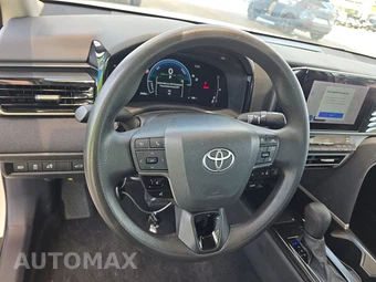 2025 Toyota Camry LE - miniatura 10