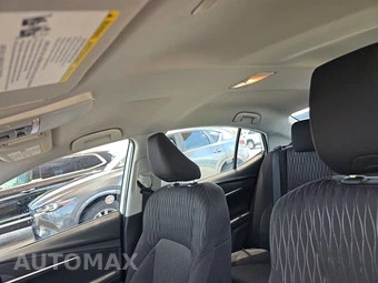 2025 Toyota Camry LE - miniatura 18
