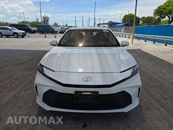 2025 Toyota Camry LE - miniatura 2