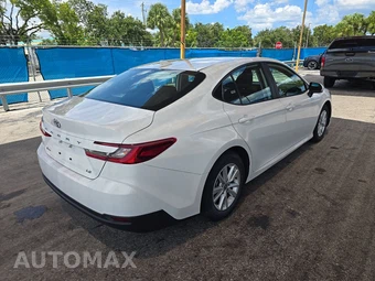 2025 Toyota Camry LE - miniatura 4