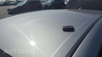 2025 Toyota Camry LE - miniatura 18