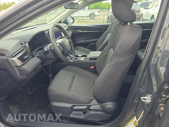 2025 Toyota Camry LE - miniatura 7