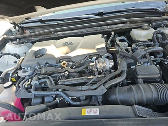 2025 Toyota Camry LE - miniatura 15