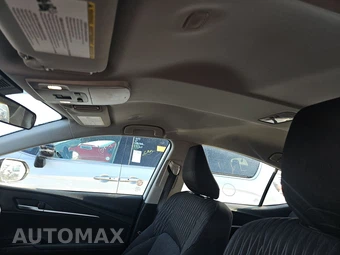 2025 Toyota Camry LE - miniatura 17