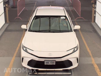 2025 Toyota Camry LE - miniatura 2