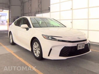 2025 Toyota Camry LE - miniatura 3