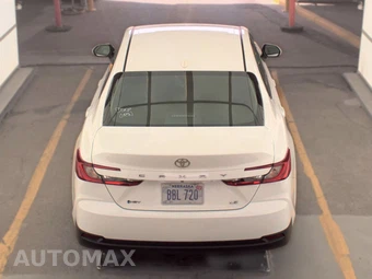 2025 Toyota Camry LE - miniatura 5