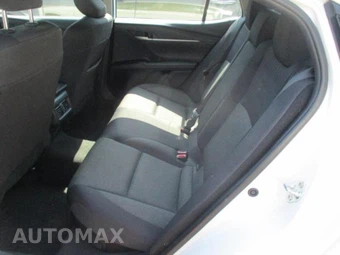 2025 Toyota Camry LE - miniatura 9