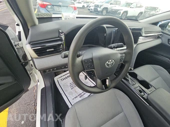 2025 Toyota Camry LE - miniatura 11
