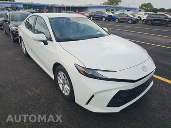 2025 Toyota Camry LE - miniatura 3