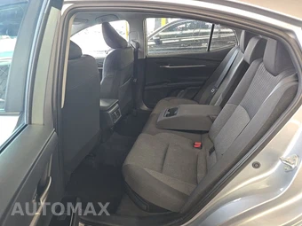 2025 Toyota Camry LE - miniatura 13
