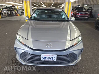 2025 Toyota Camry LE - miniatura 2