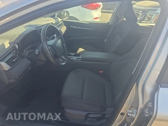 2025 Toyota Camry LE - miniatura 31