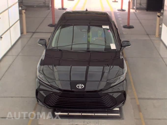 2025 Toyota Camry LE - miniatura 2