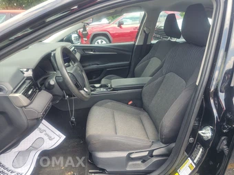 2025 Toyota Camry LE - miniatura 7