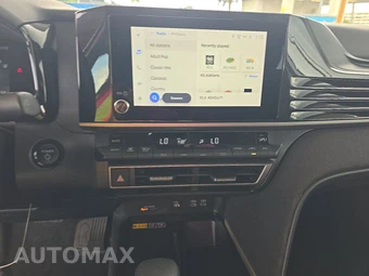 2025 Toyota Camry LE - miniatura 11