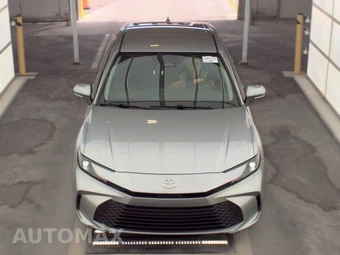 2025 Toyota Camry LE - miniatura 2
