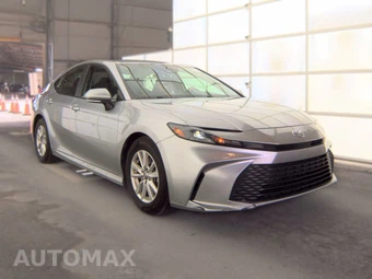 2025 Toyota Camry LE - miniatura 3