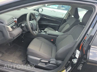2025 Toyota Camry LE - miniatura 7