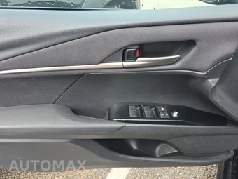 2025 Toyota Camry LE - miniatura 9